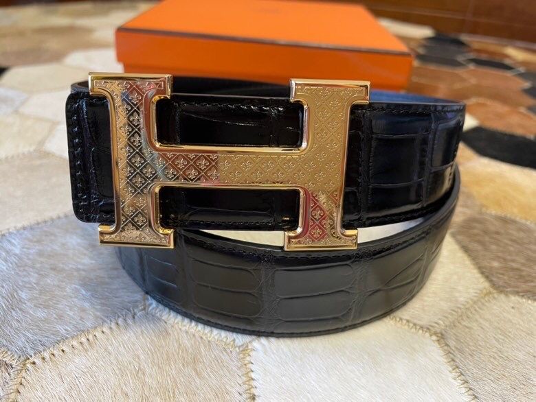 Hermes Stainless steel H pattern metal buckle & cowhide embossed crocodile pattern 38mm belt