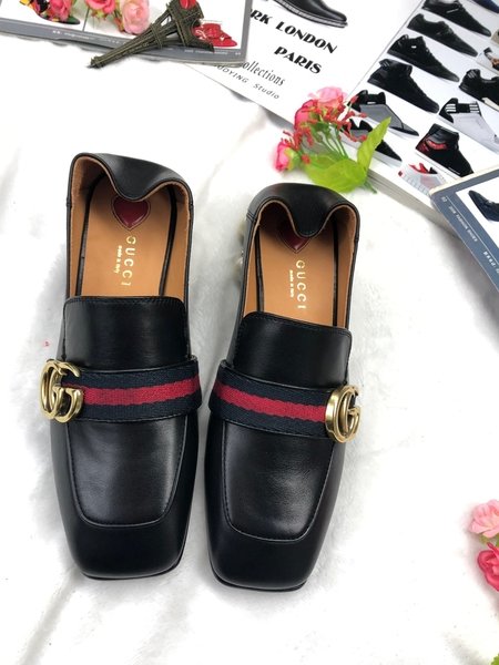 Gucci Retro square toe design calfskin shoes