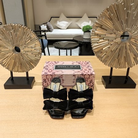 Jimmy Choo Bow wrinkled sandals series