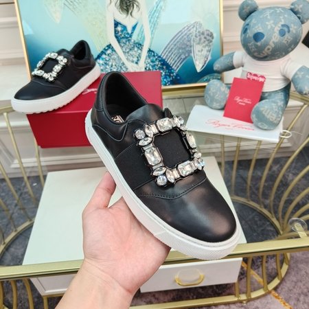 Roger Vivier diamond buckle casual sports shoes