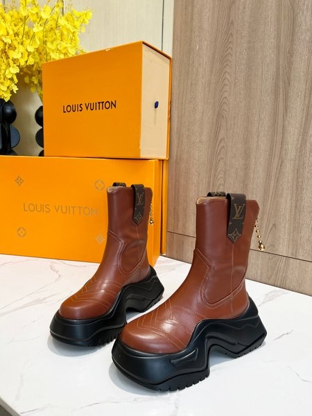 Louis Vuitton Nicolas Ghesquière sneakers