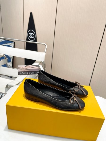 Louis Vuitton Bow ballet flats for women