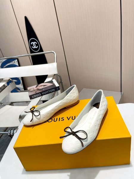 Louis Vuitton Bow ballet flats for women