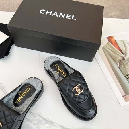 Chanel Retro style loafers