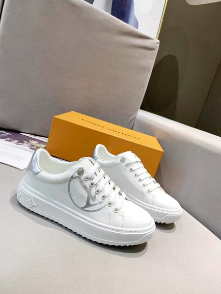 Louis Vuitton leather outsole shoes