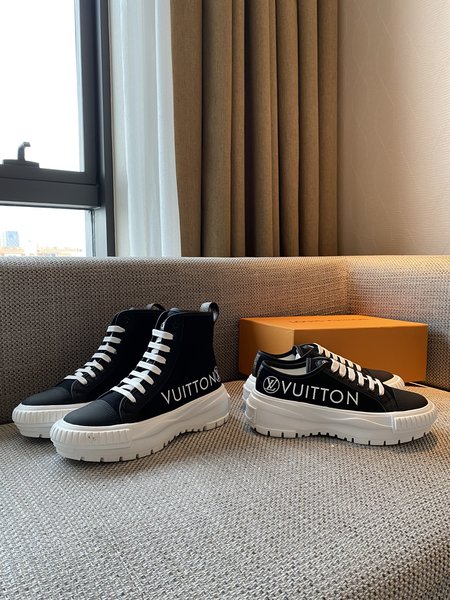 Louis Vuitton Squad High Top sneakers, Fall in love special series