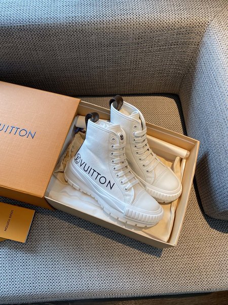 Louis Vuitton Squad High Top sneakers, Fall in love special series