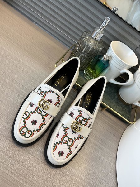 Gucci leather shoes