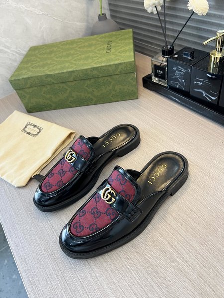 Gucci leather high heels