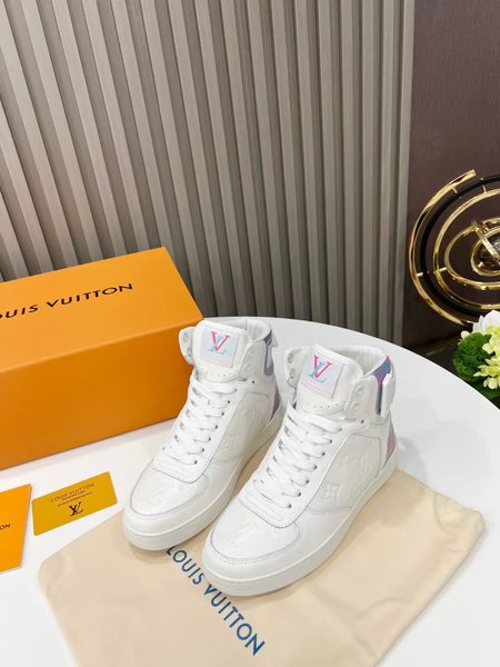 Louis Vuitton sneakers silk cow stitching