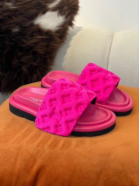Louis Vuitton L velcro sandal slippers