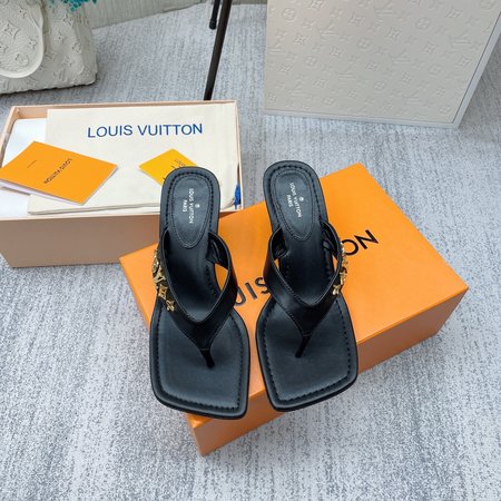 Louis Vuitton Slgnature Thong series slippers