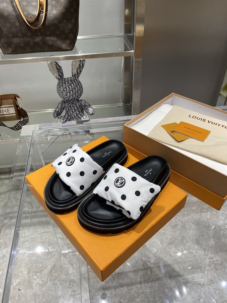 Louis Vuitton LV platform slippers