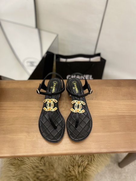 Chanel pearl buckle sandals