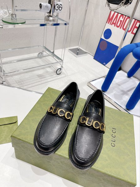 Gucci Metal Big Letter Buckle Loafers Leather Shoes