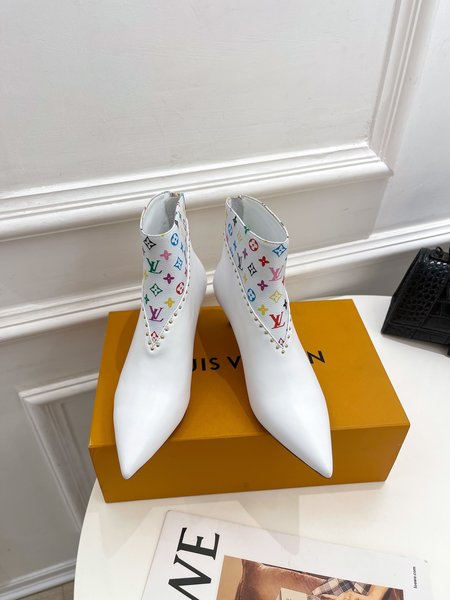 Louis Vuitton pointed toe ankle boots