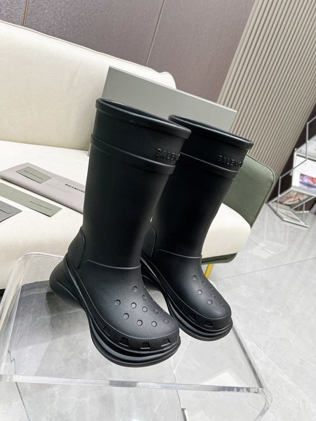 Balenciaga Balenciaga Crocs co-branded new hole-in-the-wall rain boots