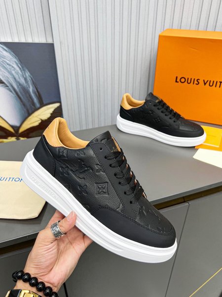 Louis Vuitton Casual shoes