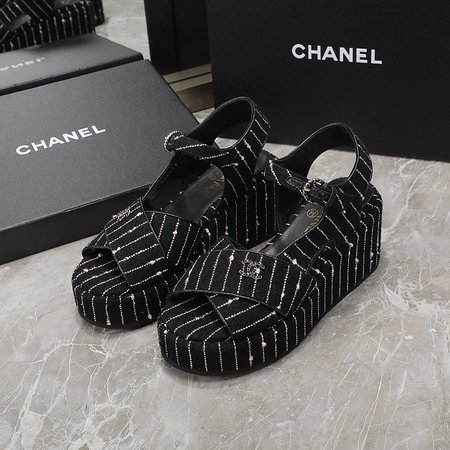 Chanel Thick sole limp sandals