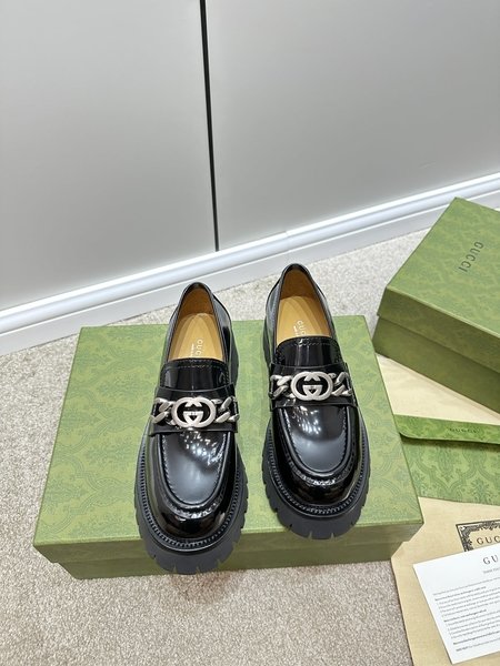 Gucci Cowhide loafers