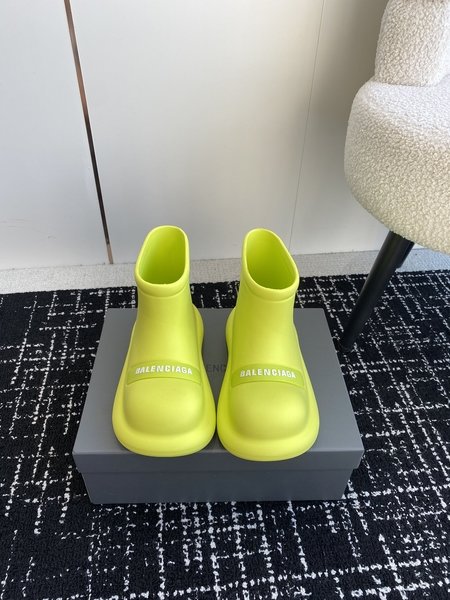 Balenciaga Baby toe rain boots