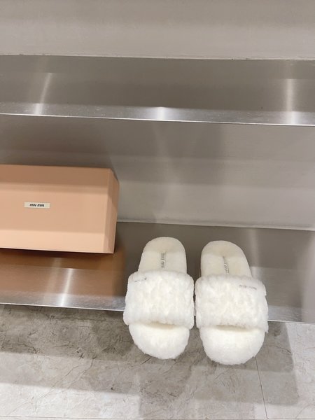 Miu Miu Sheepskin lined woolen slippers