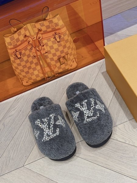 Louis Vuitton Sheep wool hand-sewn wool slippers with Swarovski crystal diamond buttons