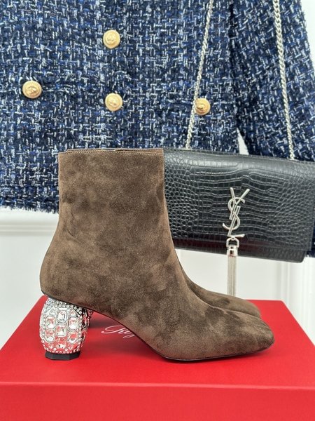 Roger Vivier Classic rhinestone chunky heel short boots