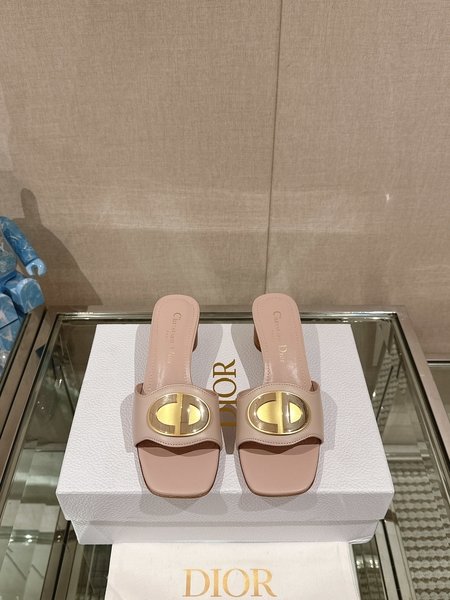 Dior New flat/medium heel sandals and slippers