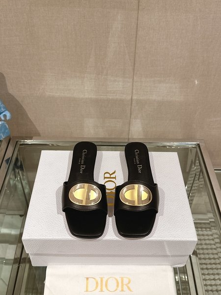 Dior New flat/medium heel sandals and slippers