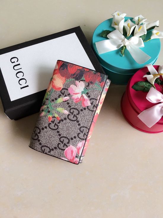 Gucci Geranium Printed Key Case 410084