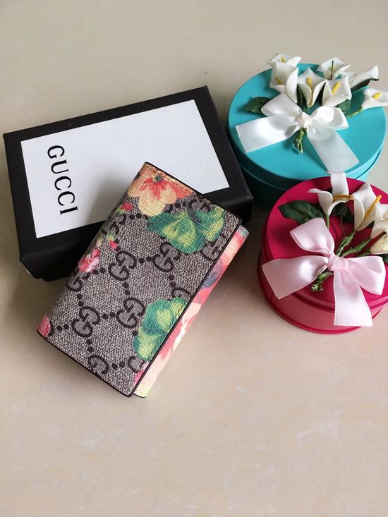 Gucci Geranium Printed Key Case 410084