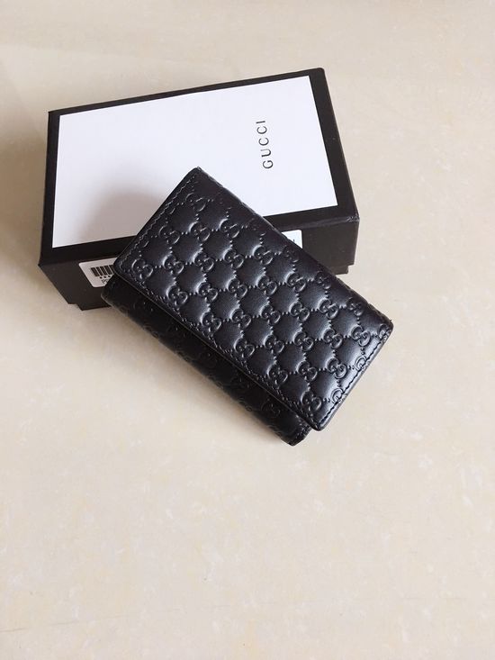 Gucci Small G Logo Embossed Key Holder 138098