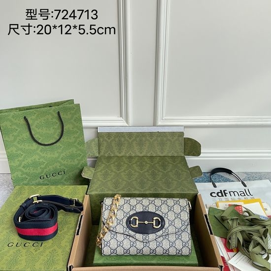 Gucci Horsebit 1955 GG Supreme Canvas Shoulder Bag 724713