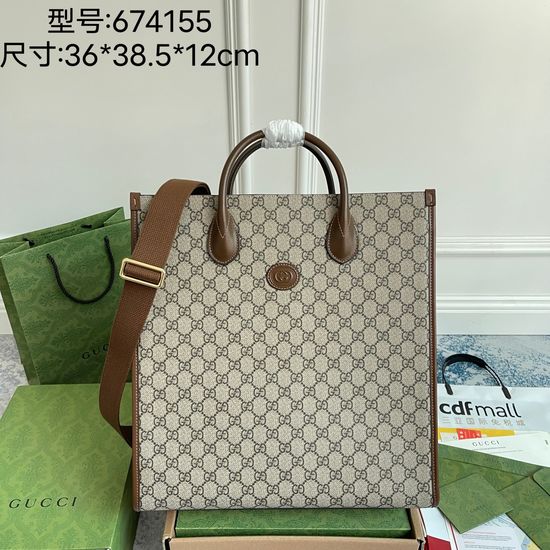 Gucci Medium Tote with Interlocking G 674155