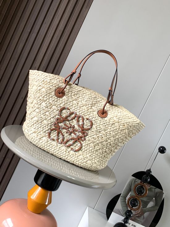 Loewe Anagram Basket Woven Palm Handbag 8008