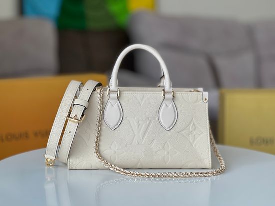 Louis Vuitton OnTheGo East West Tote Bag M23640