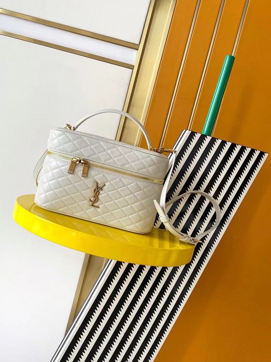 Yves Saint Laurent Quilted Lambskin Crossbody Clutch 851572
