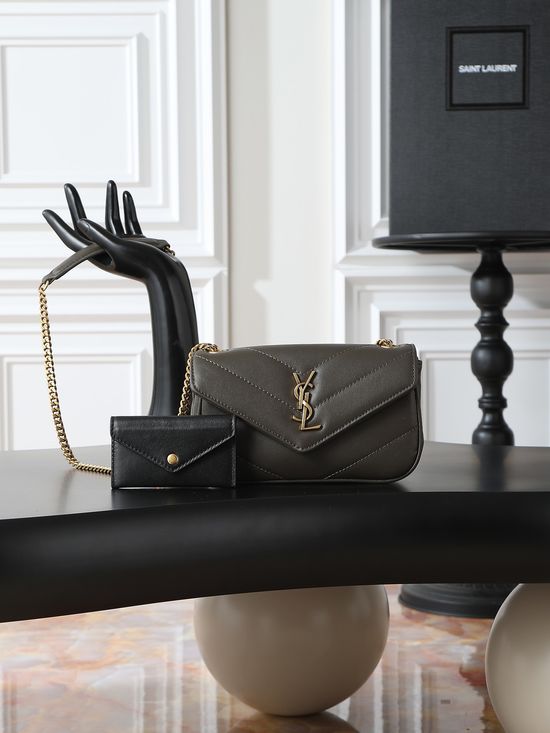 Yves Saint Laurent LouLou Lambskin Bag with Detachable Cardholder 821749