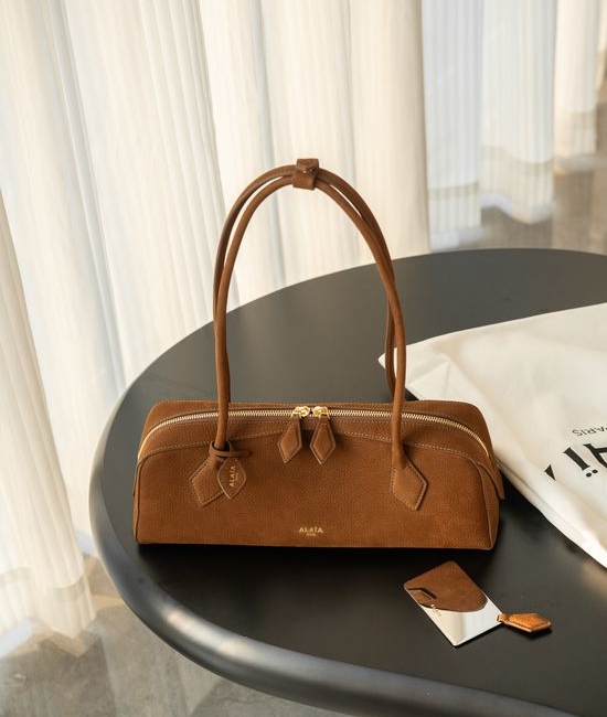Alaia Le Teckel Shoulder Bag 9691