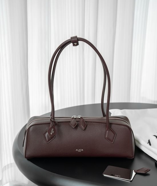 Alaia Le Teckel Shoulder Bag 9911