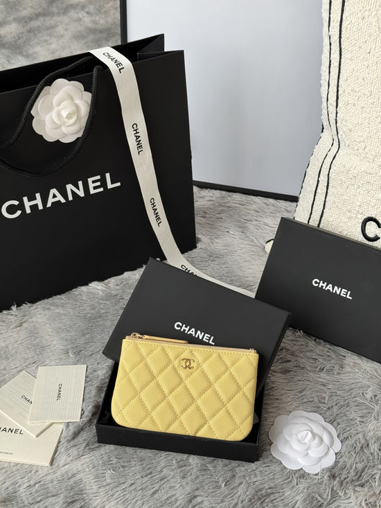 Chanel Leather Coin Purse A82365