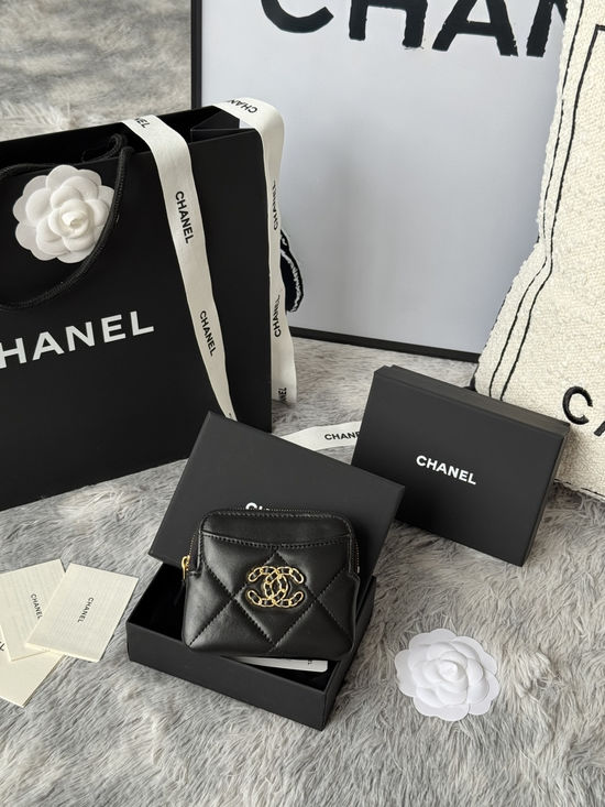 Chanel Wallet Lambskin Mini Card Holder AP2136