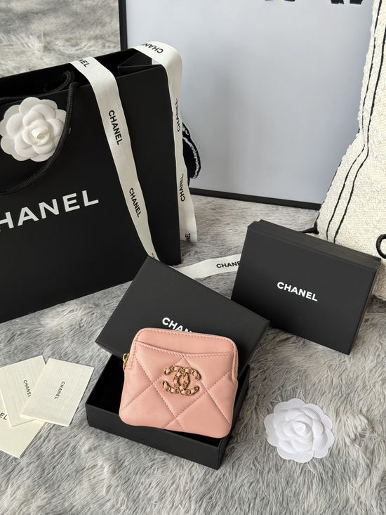 Chanel Wallet Lambskin Mini Card Holder AP2136