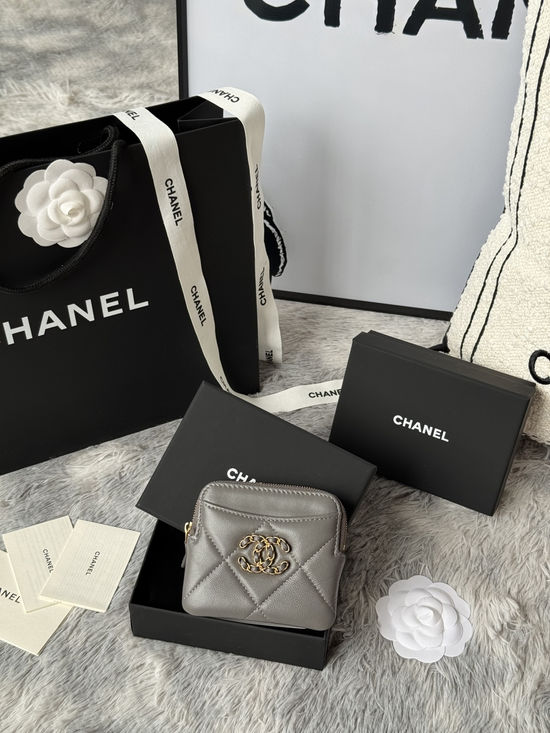 Chanel Mini Wallet AP2136