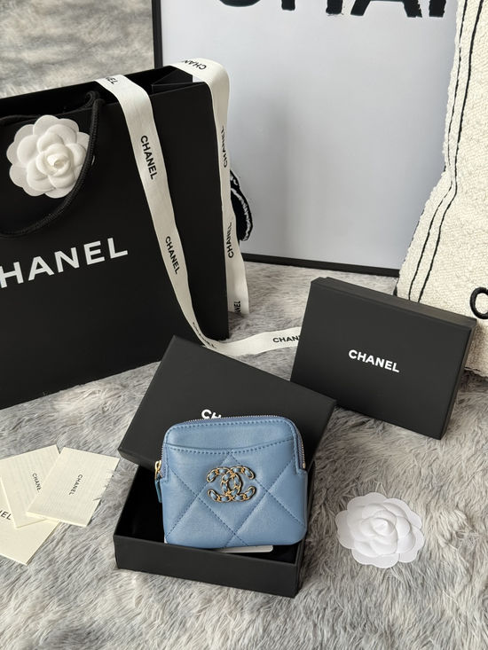 Chanel Mini Wallet AP2136