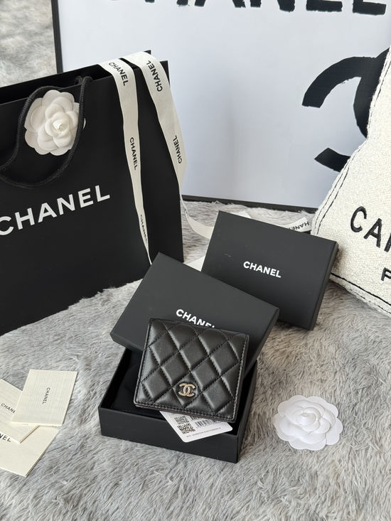 Chanel Short Bifold Lambskin Wallet A84028