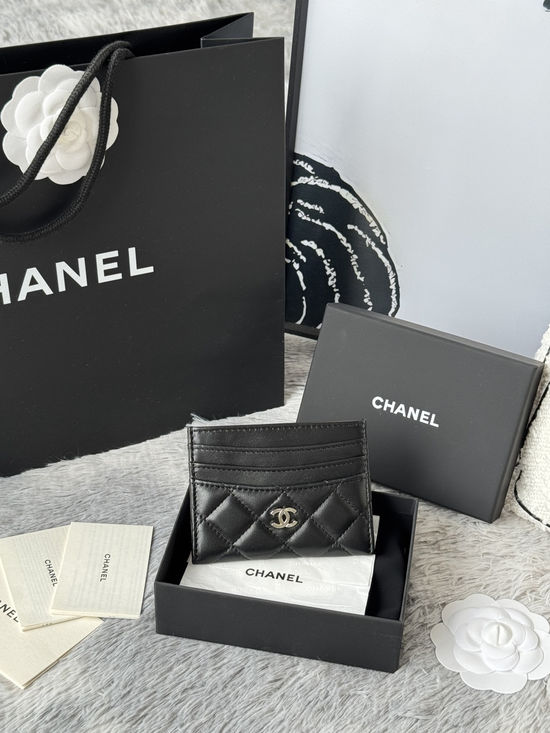 Chanel Lambskin Card Holder AP4522
