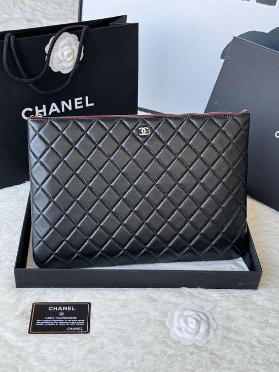 Chanel Lambskin Quilted Clutch 9845