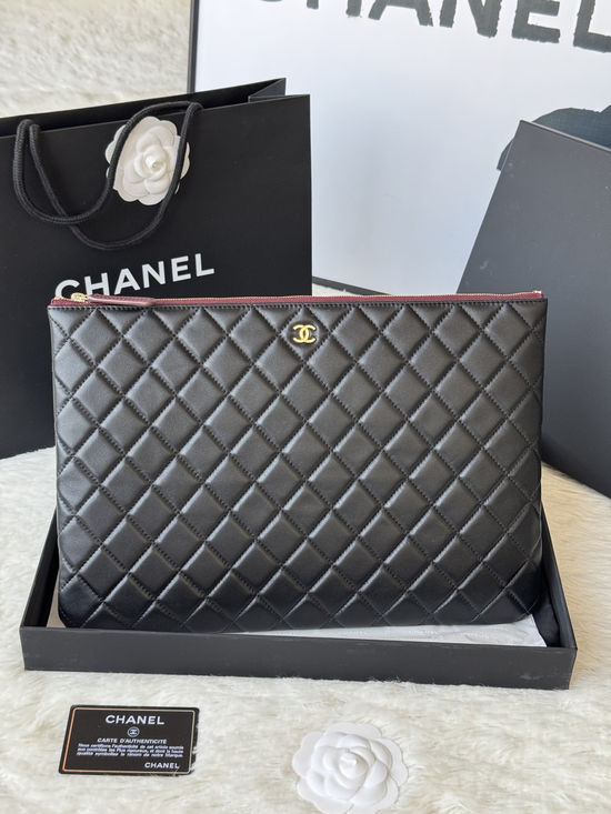 Chanel Lambskin Quilted Clutch 9845
